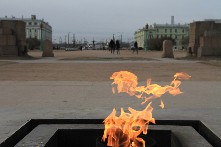Saint Petersburg-Field_of_Mars.jpg